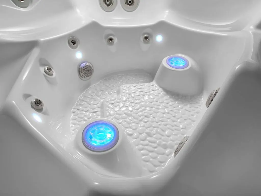 Caldera Spas Niagara hot tub gallery image 3