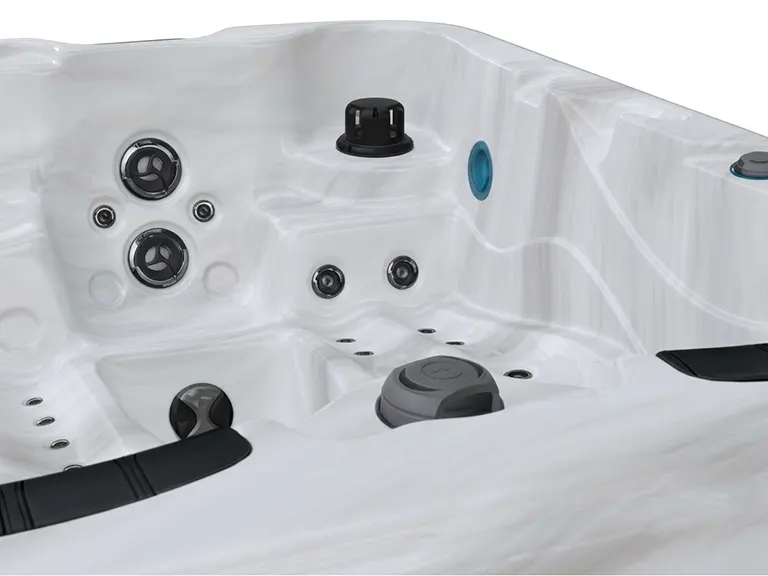 Be Well Canada Spa O347 hot tub gallery image 3