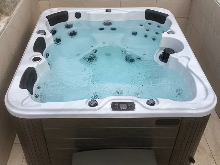 Be Well Canada Spa O460