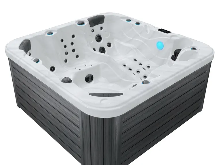 Be Well Canada Spa O665 hot tub gallery image 1