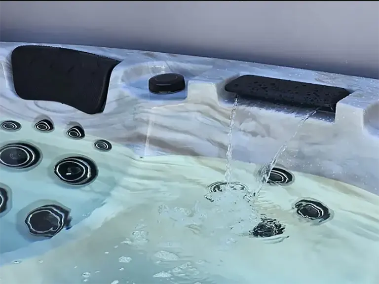 Be Well Canada Spa P584 hot tub gallery image 2
