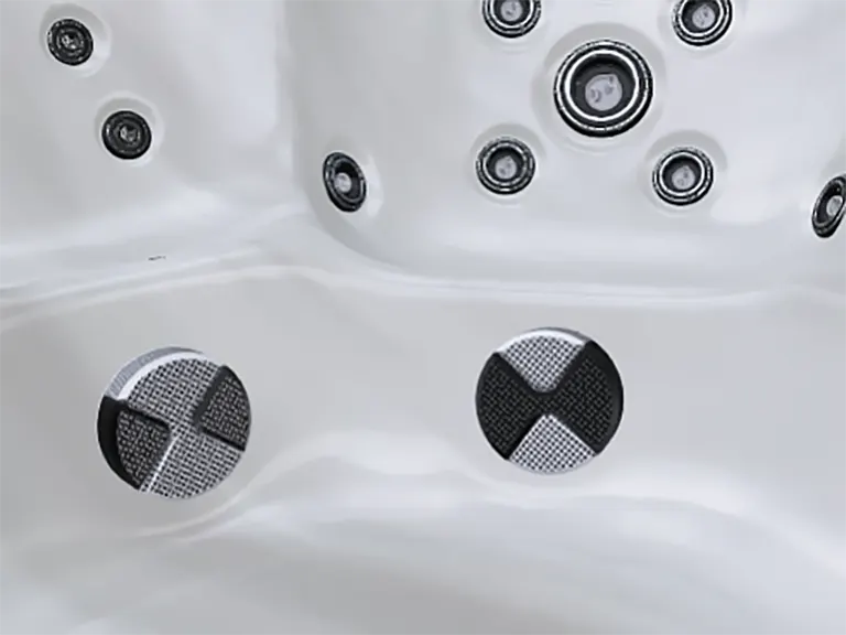 Be Well Canada Spa P783 hot tub gallery image 2