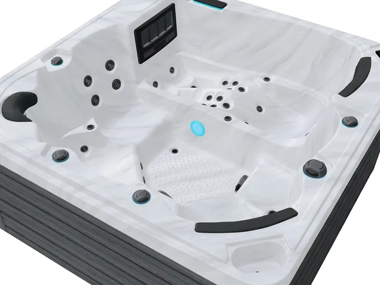Be Well Canada Spa U916 hot tub gallery image 2