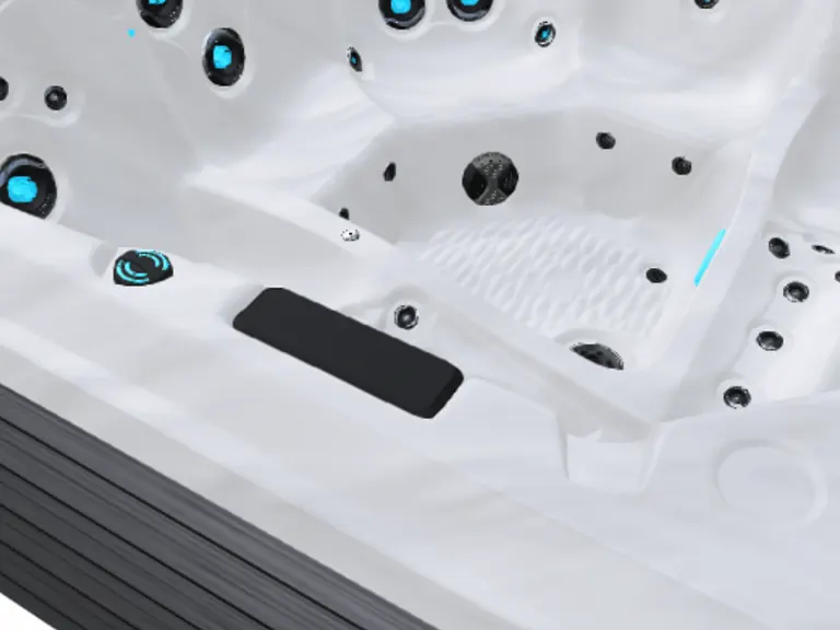 Maple Spas M550 hot tub gallery image 3