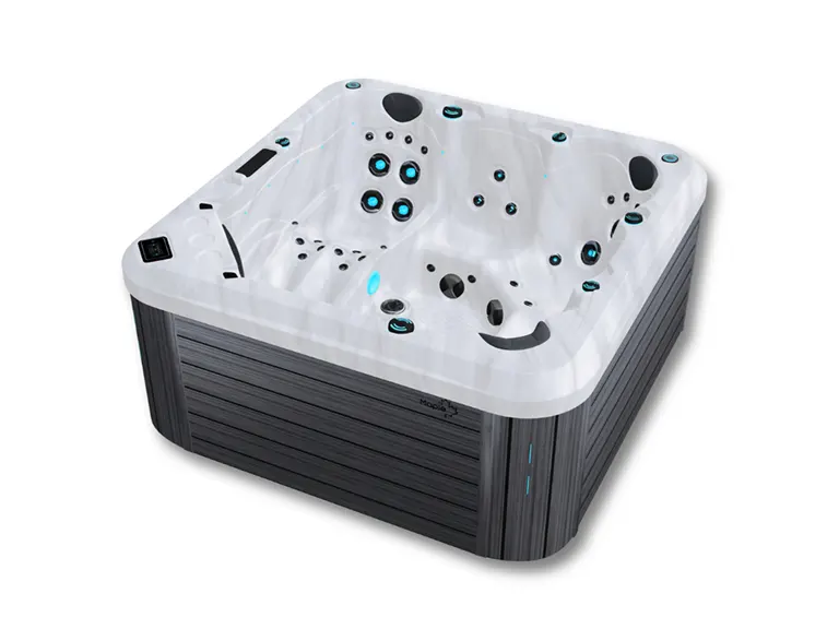 Maple Spas M650 hot tub gallery image 1