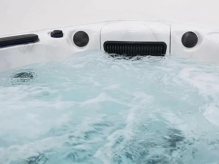 Platinum Spas Infinity hot tub gallery image 2