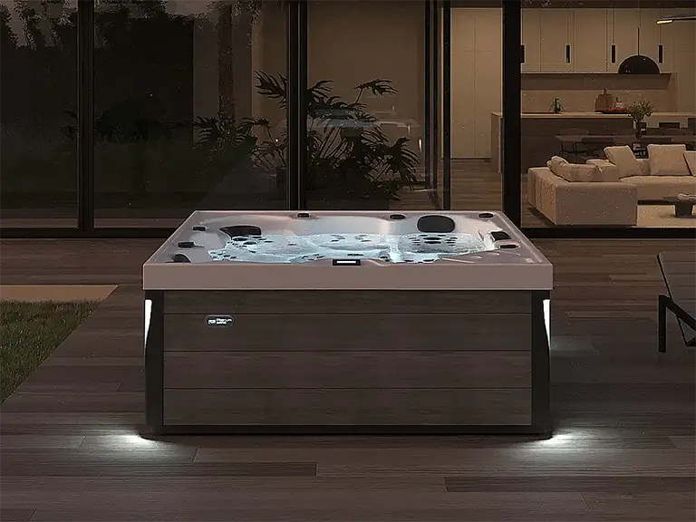 Platinum Spas Onyx hot tub gallery image 2