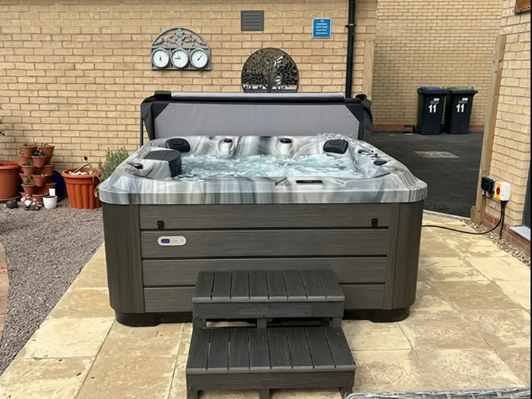 Platinum Spas Seville hot tub gallery image 2