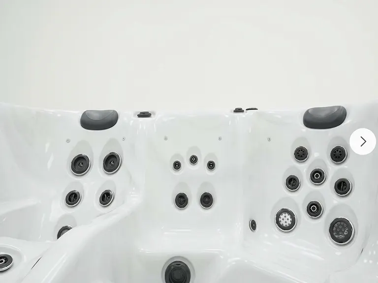 Platinum Spas Sicily hot tub gallery image 2