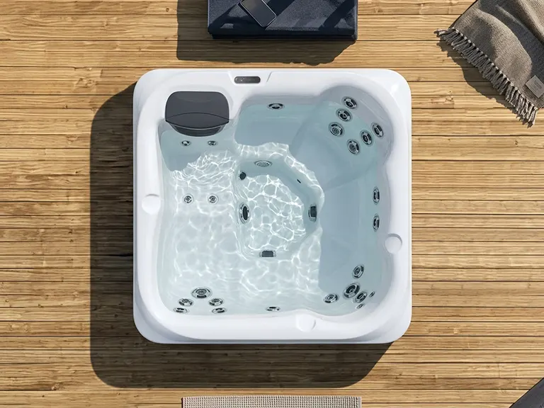Platinum Spas Vacation Lounge