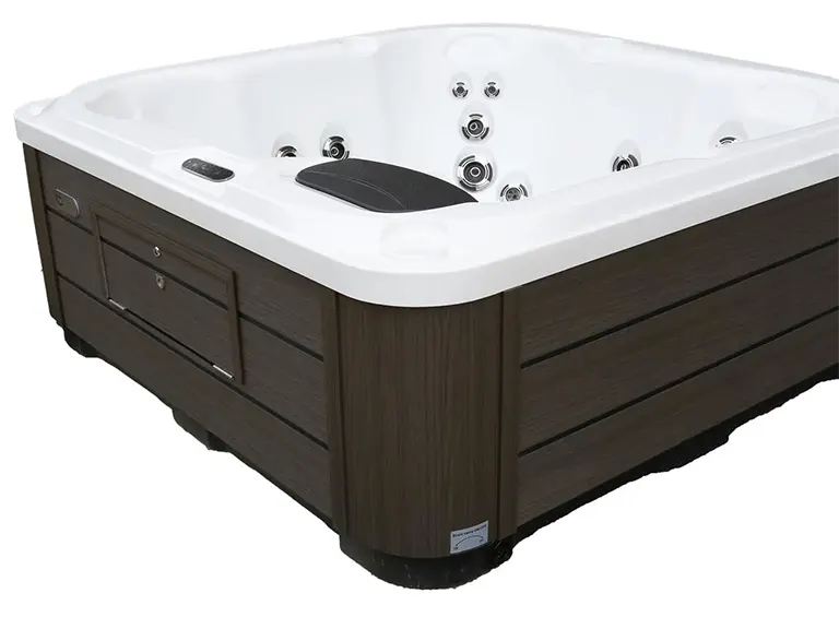 Platinum Spas Vacation Lounge hot tub gallery image 1