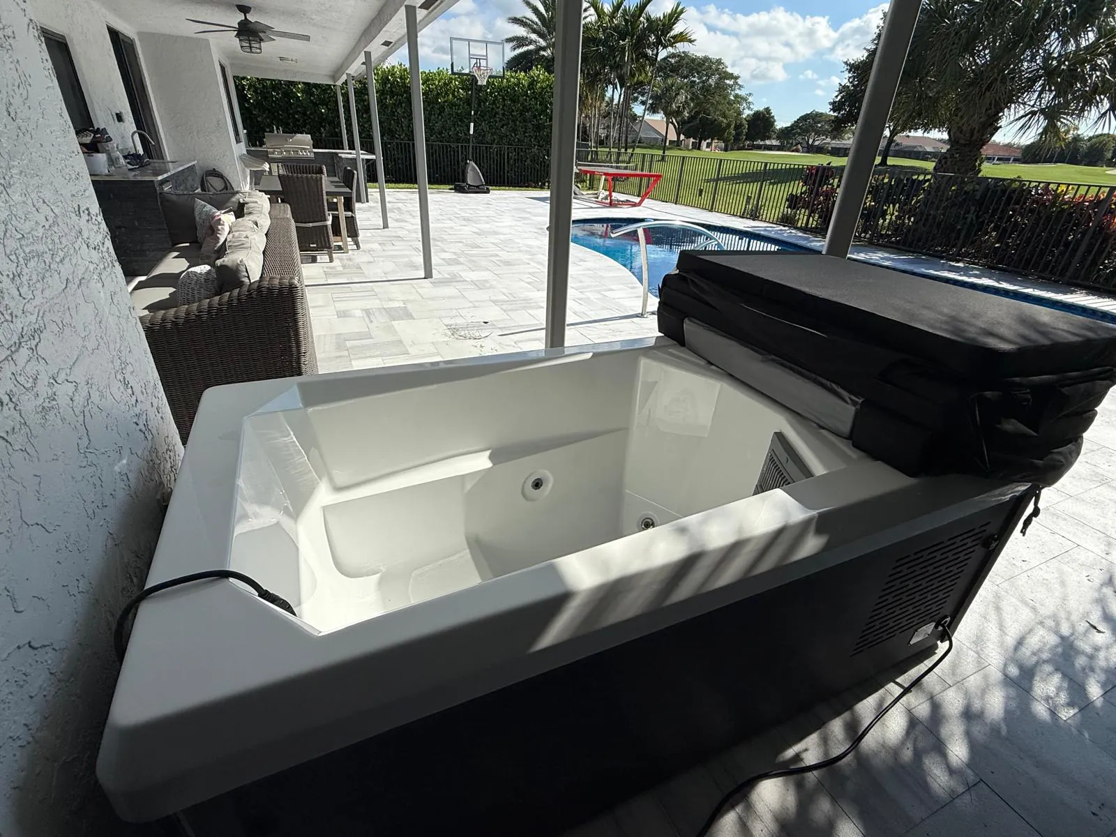 Chill Tubs cold plunge on a covered patio in Boca Raton