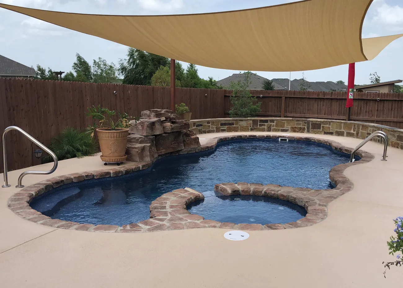 Latham Bermuda 14 Deluxe fiberglass pool, photo 2