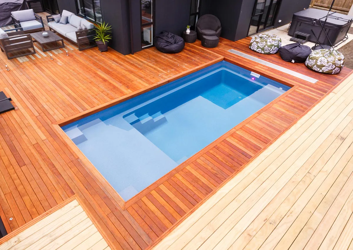 Latham Enchantment 9.17 fiberglass pool installed in a backyard