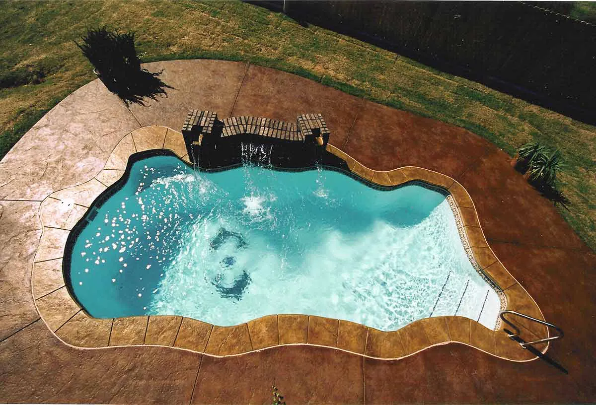 Latham Key West fiberglass pool, photo 2