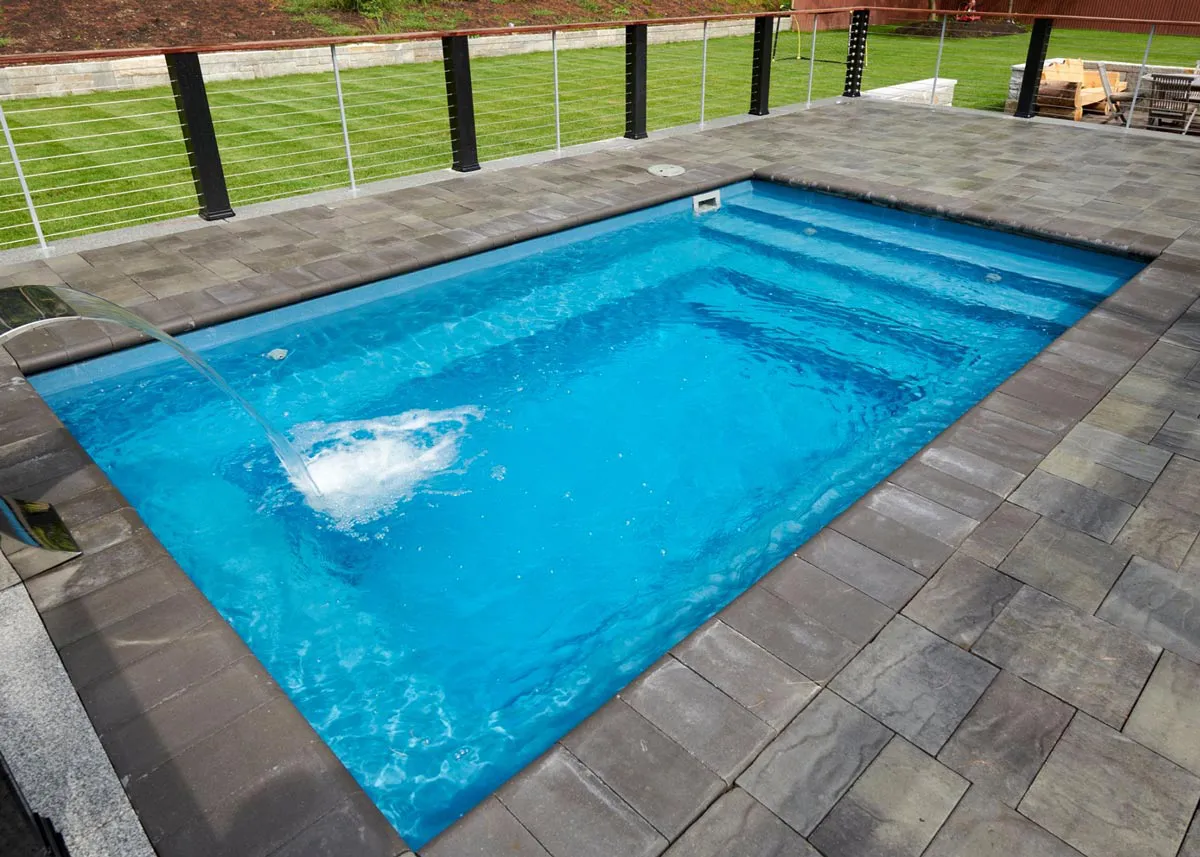 Latham Milan 10.16 fiberglass pool, photo 3