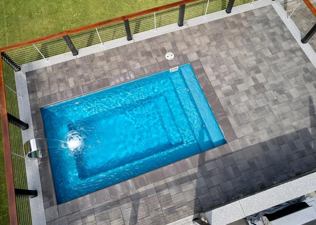 Latham Milan 8.14 fiberglass pool, photo 2