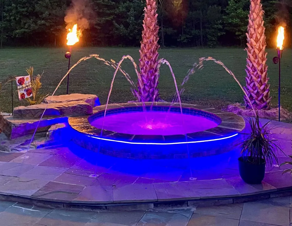 Latham Mystic fiberglass spa, photo 2