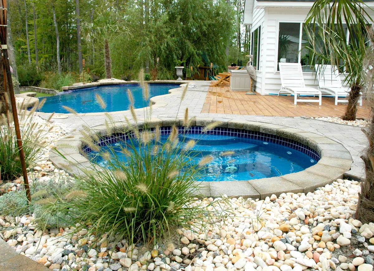 Latham Mystic fiberglass spa