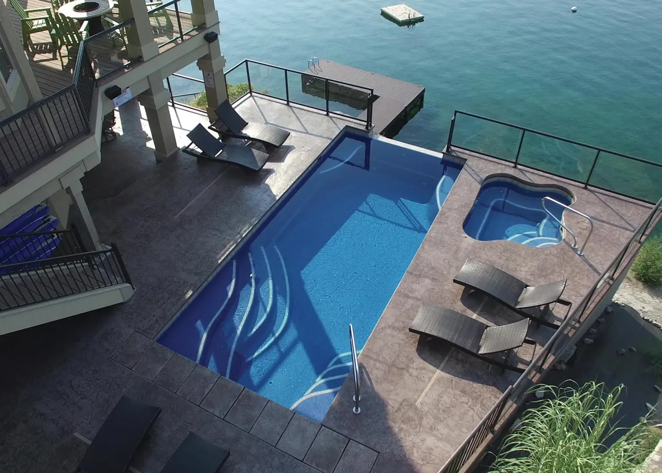 Latham Olympia 12 fiberglass pool, photo 2