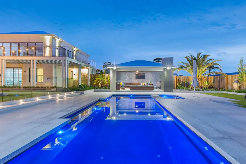 Latham Tuscan 14.40 fiberglass pool, photo 2